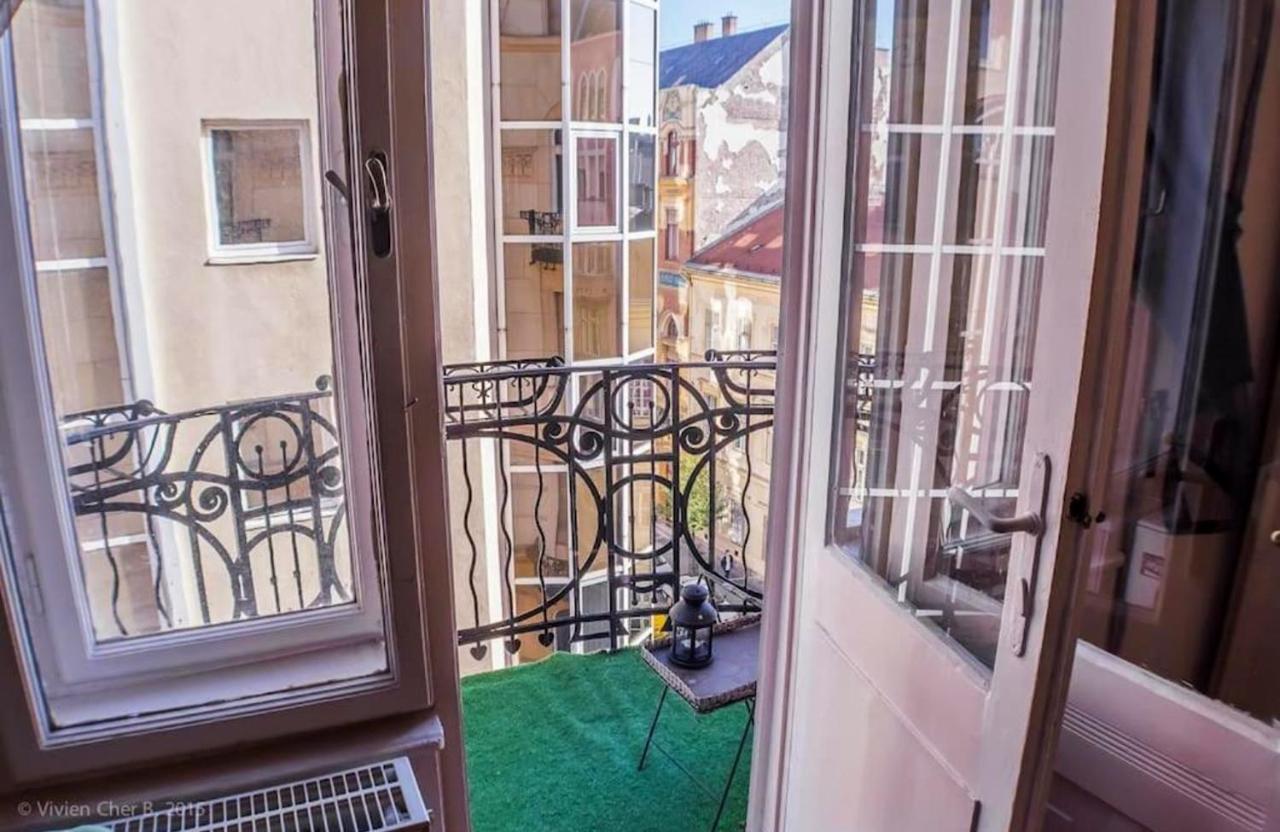 Big Apt In The Center With Balcony & Ac Διαμέρισμα Βουδαπέστη Εξωτερικό φωτογραφία